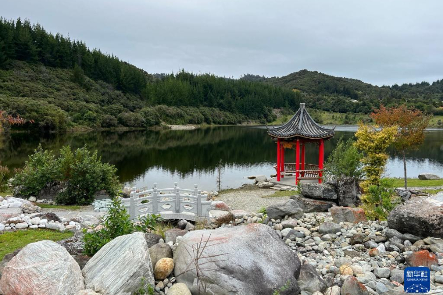 這是4月29日拍攝的新西蘭羅斯華人淘金紀(jì)念公園一角。新華社發(fā)（沃爾特 攝）