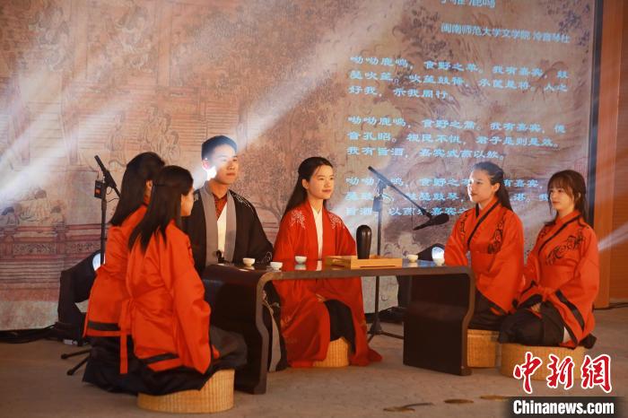 2023年閩南詩歌節(jié)開幕式暨詩歌朗誦會(huì)現(xiàn)場(chǎng)。　閩南師范大學(xué)供圖