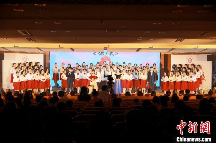 詩歌朗誦會(huì)現(xiàn)場(chǎng)。　閩南師范大學(xué)供圖
