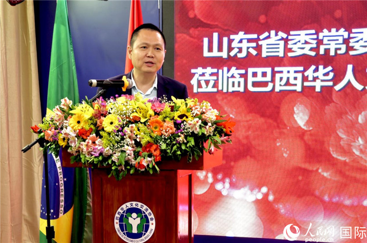 中國(guó)駐里約熱內(nèi)盧總領(lǐng)館副總領(lǐng)事王尉育致辭。人民網(wǎng)記者宋亦然攝