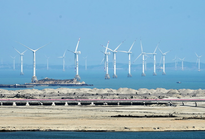 2021年3月9日，三峽福清興化灣海上風(fēng)電場(chǎng)。新華社記者 林善傳 攝
