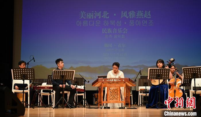 圖為音樂會現(xiàn)場?！∈谞栔袊幕行墓﹫D