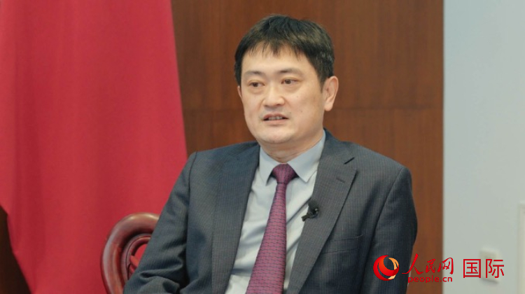 中國駐阿根廷使館代辦孫怡接受人民網(wǎng)專訪。人民網(wǎng)記者 張若涵攝