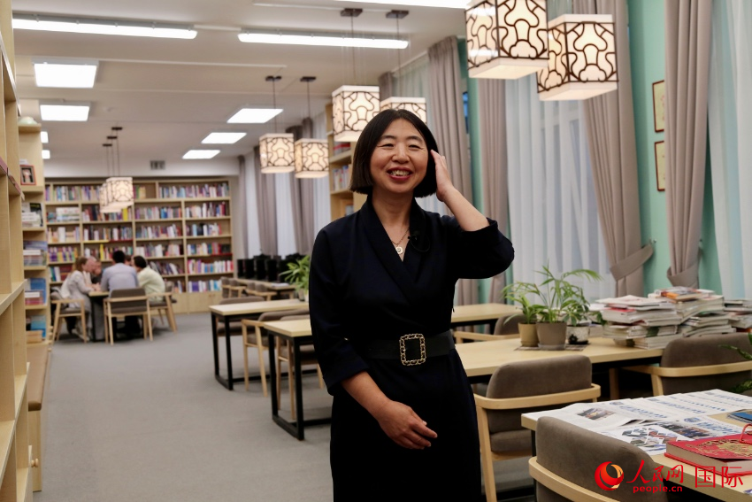 白俄羅斯國立大學共和國漢學孔子學院中方院長劉素玲。人民網(wǎng)記者 朱虹攝