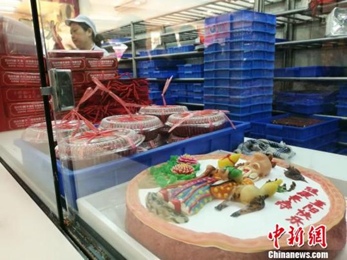 資料圖：等待銷售的重陽糕。　鐘升 攝