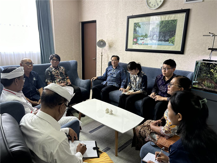 會談現(xiàn)場。巴陵康孔子學院供圖