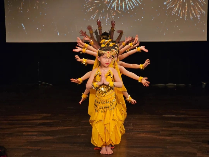 舞蹈《千手觀音》。中國駐瑞典大使館供圖。