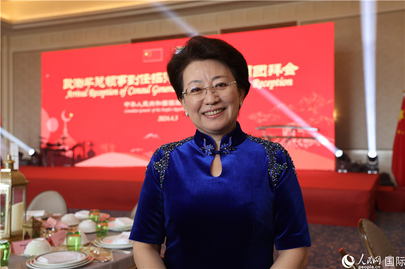 中國駐迪拜第十一任總領(lǐng)事歐渤芊。人民網(wǎng) 閆夢攝