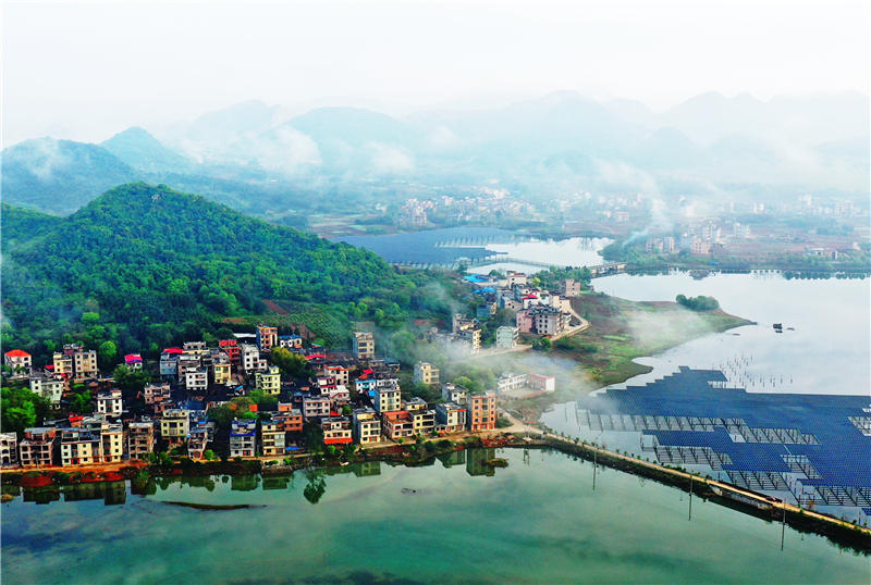 湖南省郴州市嘉禾縣千家洞水庫風光。黃春濤攝