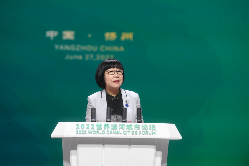 人民網(wǎng)黨委委員、監(jiān)事會(huì)主席唐維紅在大會(huì)上發(fā)言。邵丹攝