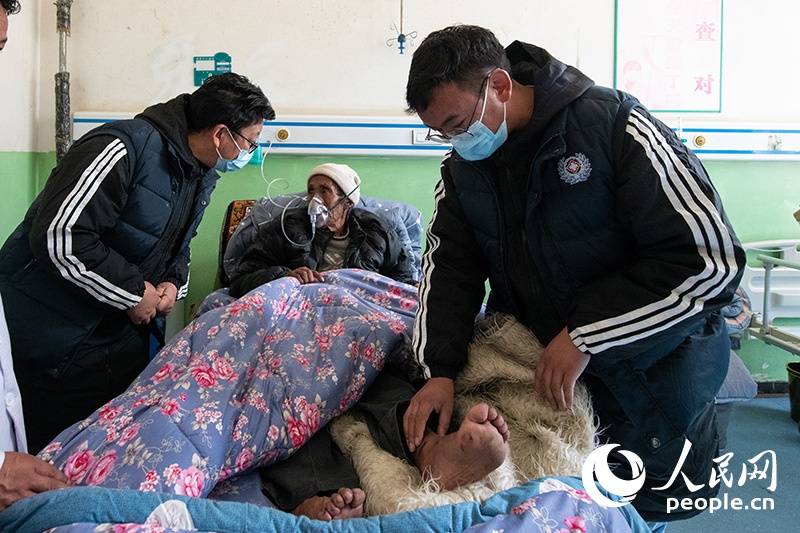 震中日記｜“謝謝，曼巴啦！”