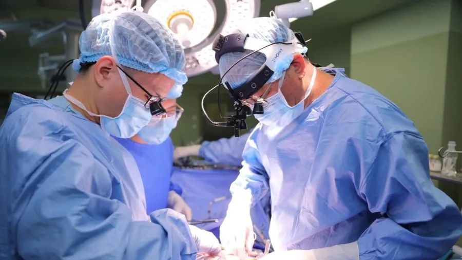 17歲少年咳嗽發(fā)熱15天，找不到感染原因！一查心臟更嚇人！上海醫(yī)生出手→