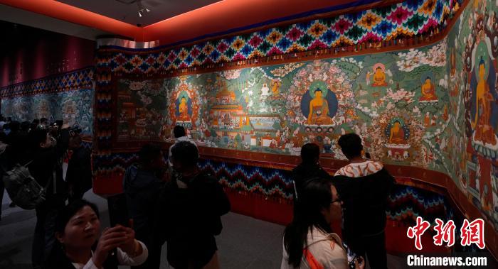 200米長(zhǎng)大型唐卡亮相西藏博物館