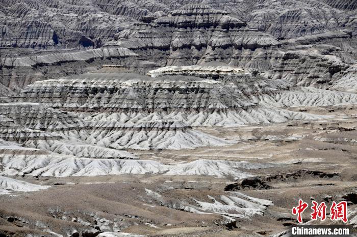 4月5日，西藏阿里札達(dá)土林?！±盍?攝