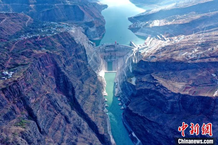 圖為白鶴灘水電站大壩全景圖。　水電四局供圖