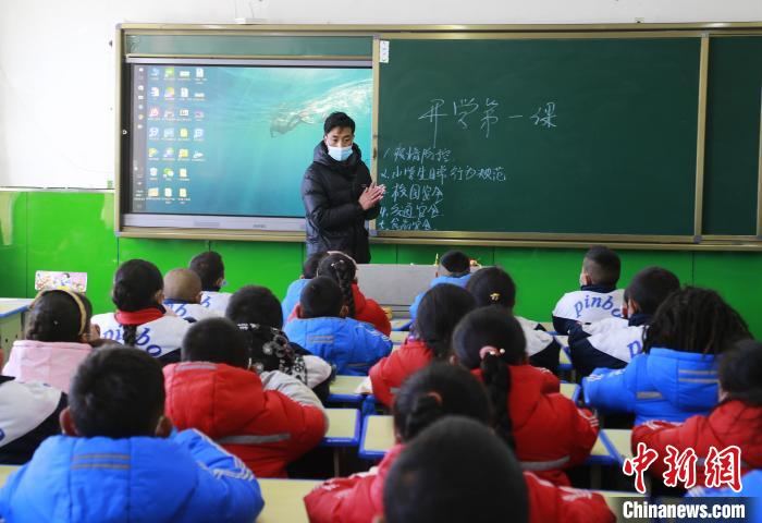 圖為學(xué)生正在上課。　馬銘言 攝