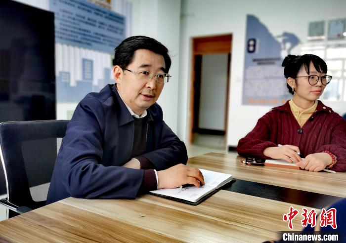 （兩會(huì)聲音）全國政協(xié)委員趙海興：師者為師亦為范，建議設(shè)教師理想信念教育基地