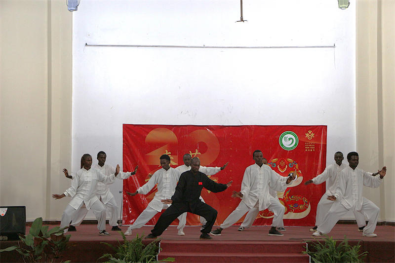 卡巴拉克大學(xué)春節(jié)體驗(yàn)活動(dòng)。埃格頓大學(xué)孔子學(xué)院供圖