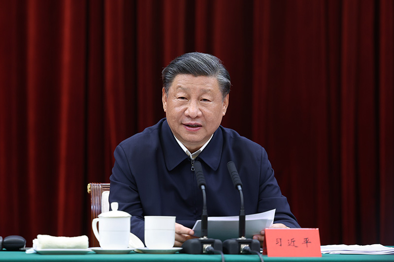 2023年10月12日下午，中共中央總書記、國家主席、中央軍委主席習近平在江西省南昌市主持召開進一步推動長江經(jīng)濟帶高質(zhì)量發(fā)展座談會并發(fā)表重要講話。新華社記者 鞠鵬 攝
