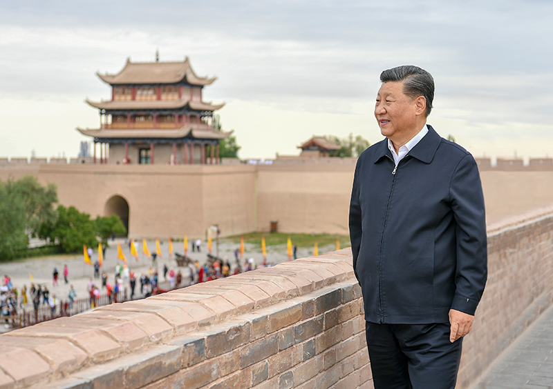 2019年8月20日，習(xí)近平總書記來到甘肅嘉峪關(guān)關(guān)城，登上城樓察看關(guān)城整體面貌，聽取河西走廊長城、關(guān)隘歷史文化情況介紹。