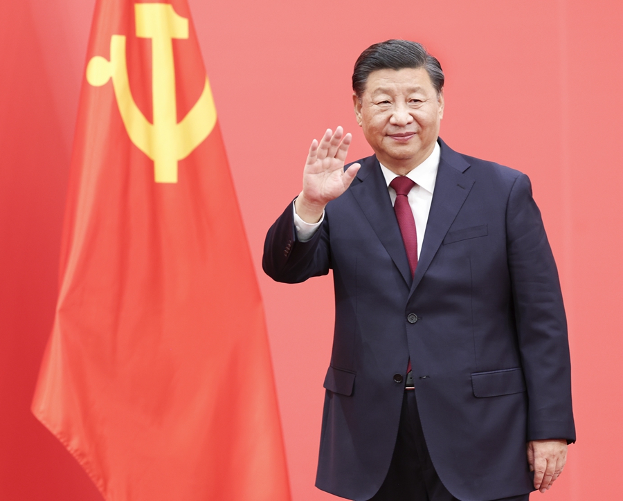 2022年10月23日，習(xí)近平在北京人民大會(huì)堂同采訪(fǎng)中共二十大的中外記者親切見(jiàn)面。