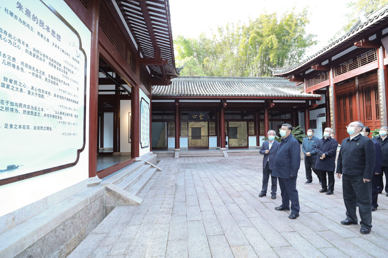 2021年3月22日，習(xí)近平在福建南平武夷山朱熹園，了解朱熹生平及理學(xué)研究等情況。