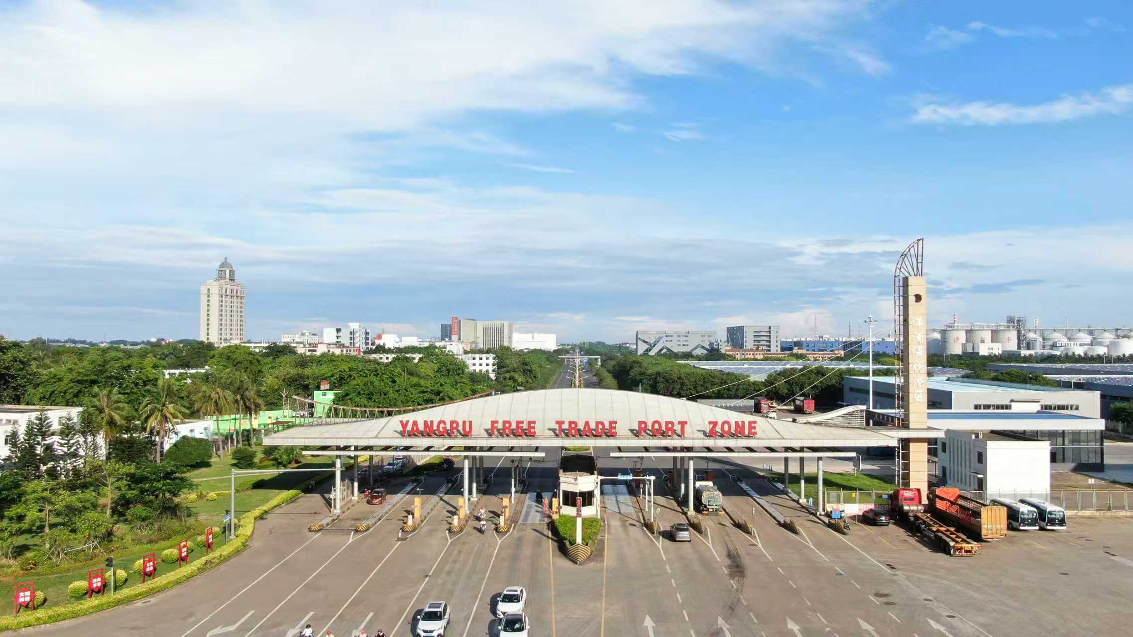 洋浦保稅港區(qū)。人民網(wǎng)記者 符武平攝