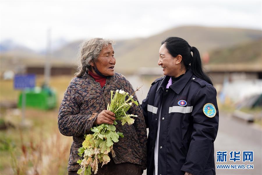 （社會(huì)）（1）金沙江畔的多民族“曼巴”團(tuán)隊(duì)