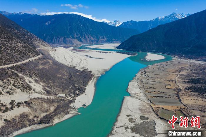 航拍米林丹娘佛掌沙丘景點。　何蓬磊 攝