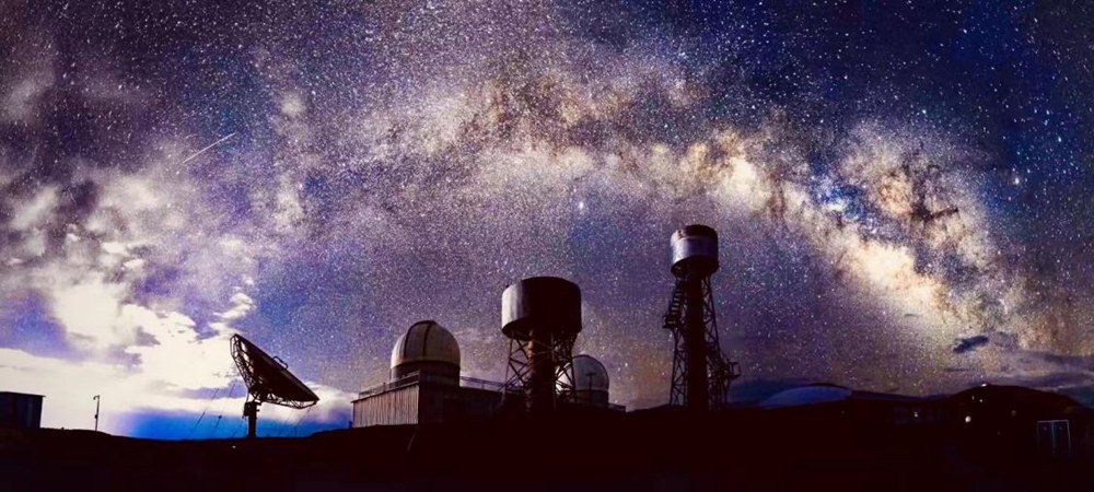 阿里暗夜星空。貢覺(jué)群培攝