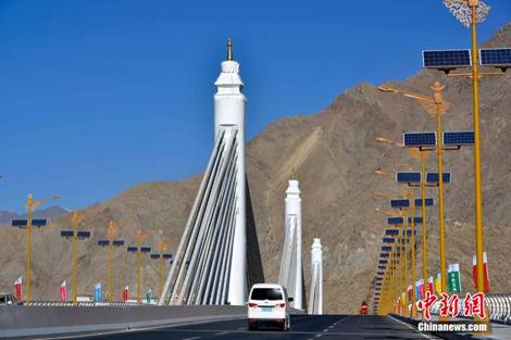 9圖 2013年11月27日納金大橋通車儀式。圖片來源：中新社。.jpg