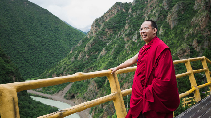 盼產(chǎn)業(yè)興旺，閱秀美風(fēng)光，十一世班禪心系家鄉(xiāng)父老