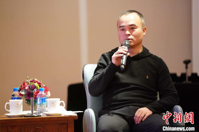 圖為<a target='_blank' >中新社</a>青海分社社長胡鐘藝就加強瀾湄流域新聞報道發(fā)表觀點?！√K丹 攝