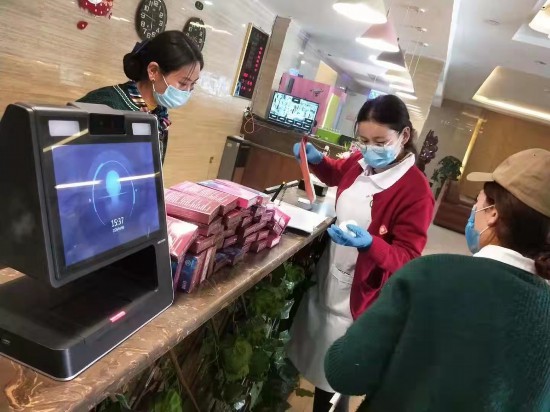 （12.22衛(wèi)生健康·配圖）黃河源頭，醫(yī)(6504218)-20201222103729.jpg