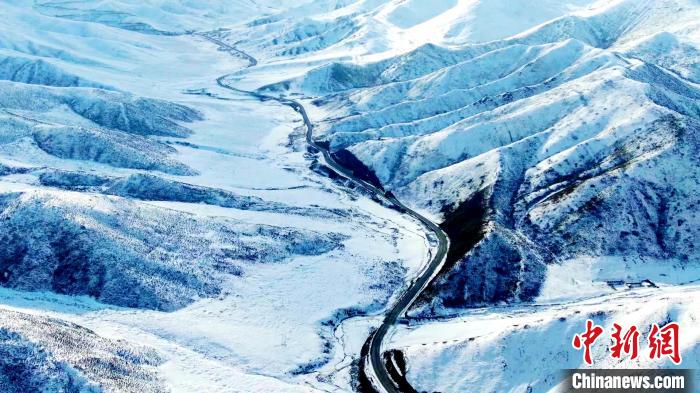 青海：G338線盤坡至熱水段改建工程交工驗收全長111公里