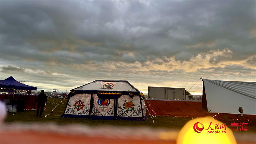 民族風(fēng)情帳篷。人民網(wǎng) 陳明菊攝