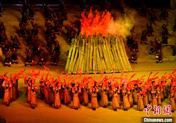 3月17日，西藏拉薩，《文成公主》大型史詩(shī)劇演出現(xiàn)場(chǎng)?！±盍?攝