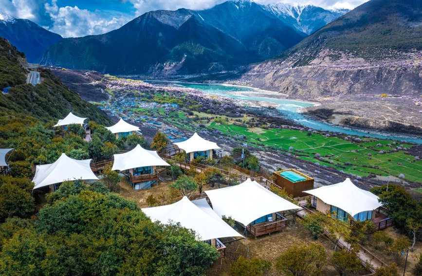 依托桃花資源，打造文旅產(chǎn)業(yè)。 張靜攝