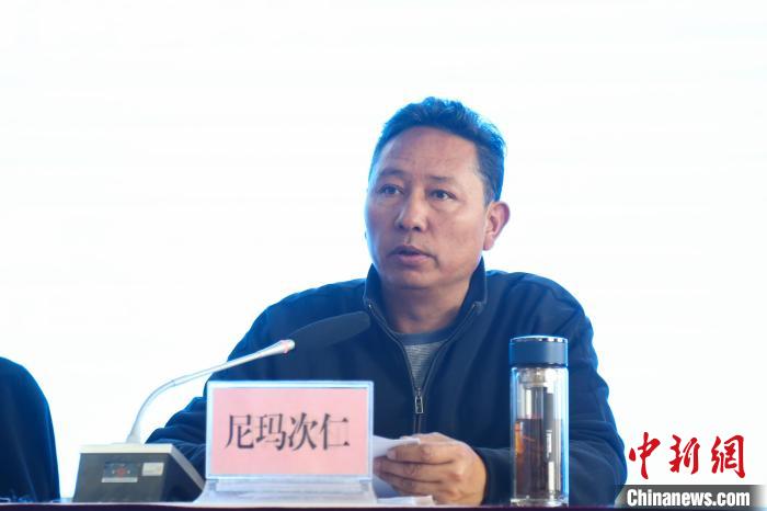 西藏自治區(qū)體育局黨組副書記、局長尼瑪次仁講話?！∝暣_ 攝