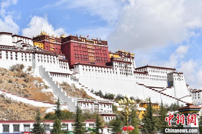 西藏布達拉宮：粉刷后煥然一新