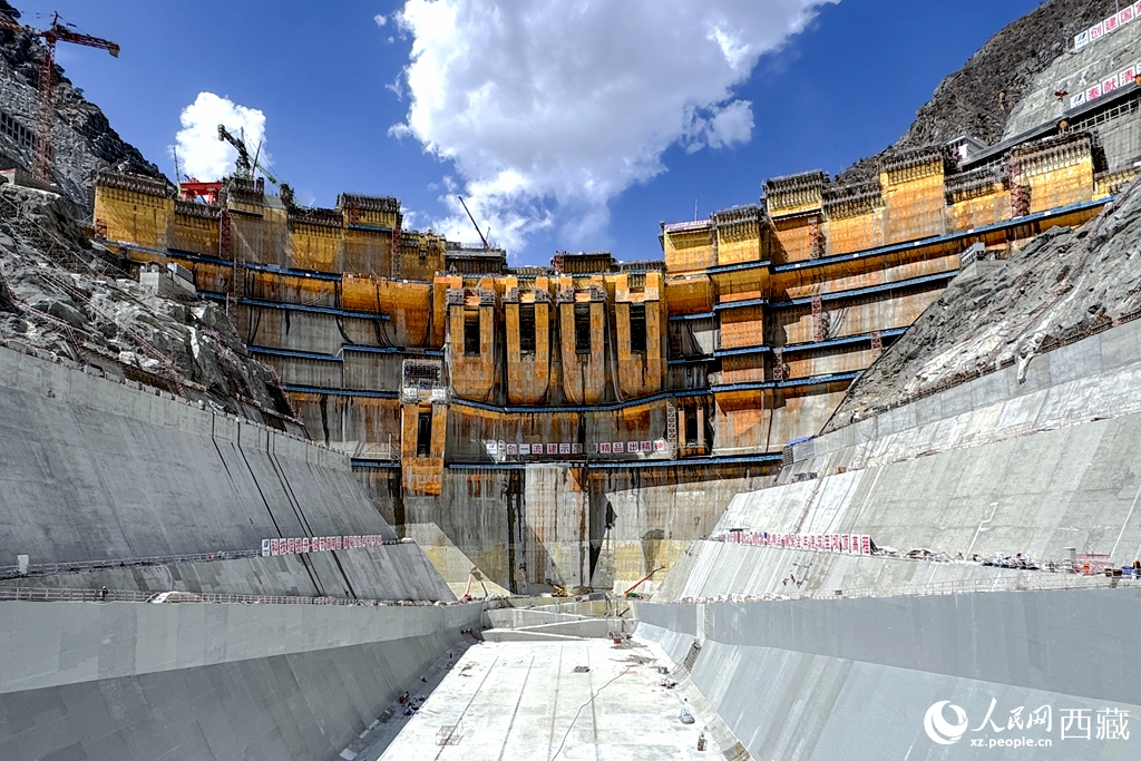 葉巴灘水電站。