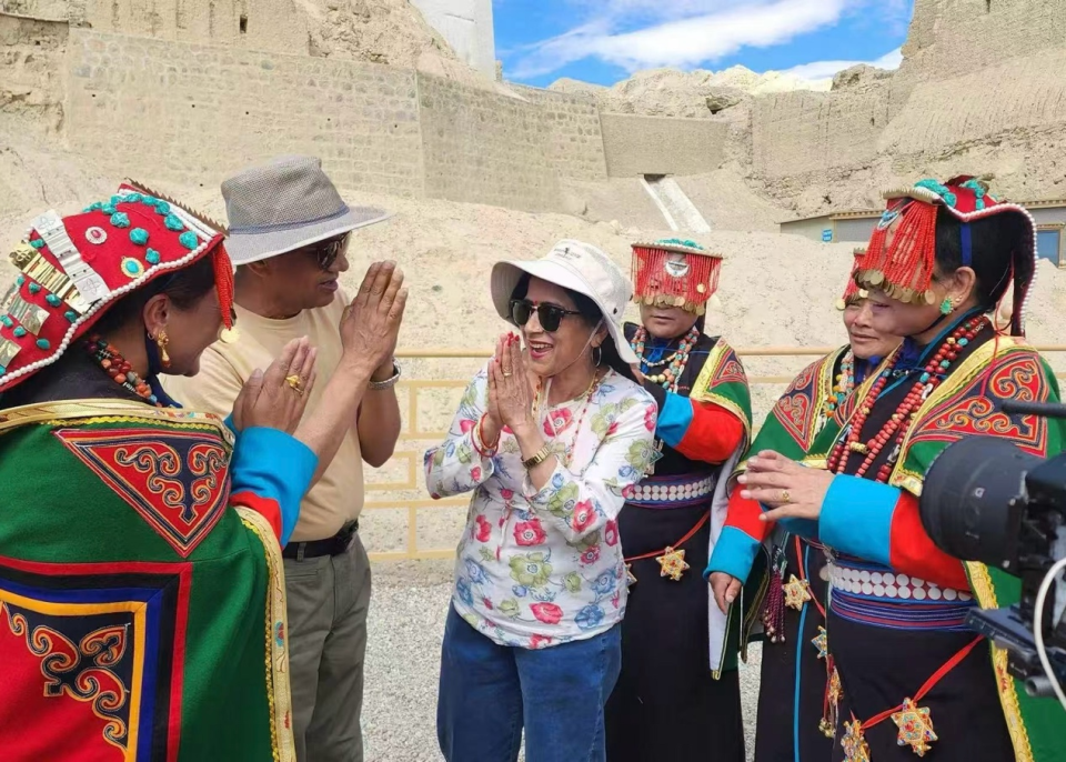 “中國在保護自然環(huán)境的同時實現(xiàn)了高度現(xiàn)代化！” ——多國記者眼中的現(xiàn)代西藏_fororder_圖片2