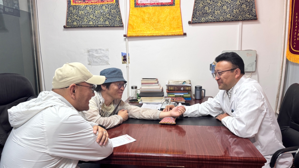 “中國在保護自然環(huán)境的同時實現(xiàn)了高度現(xiàn)代化！” ——多國記者眼中的現(xiàn)代西藏_fororder_圖片5