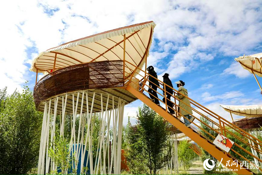 西普農(nóng)博園里的鳥巢餐廳。人民網(wǎng)記者 次仁羅布攝