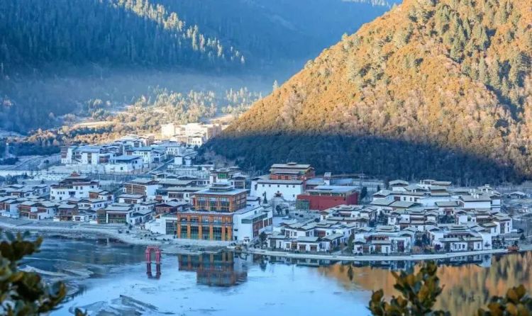 懂西藏的人，一定不會(huì)錯(cuò)過林芝的秋天