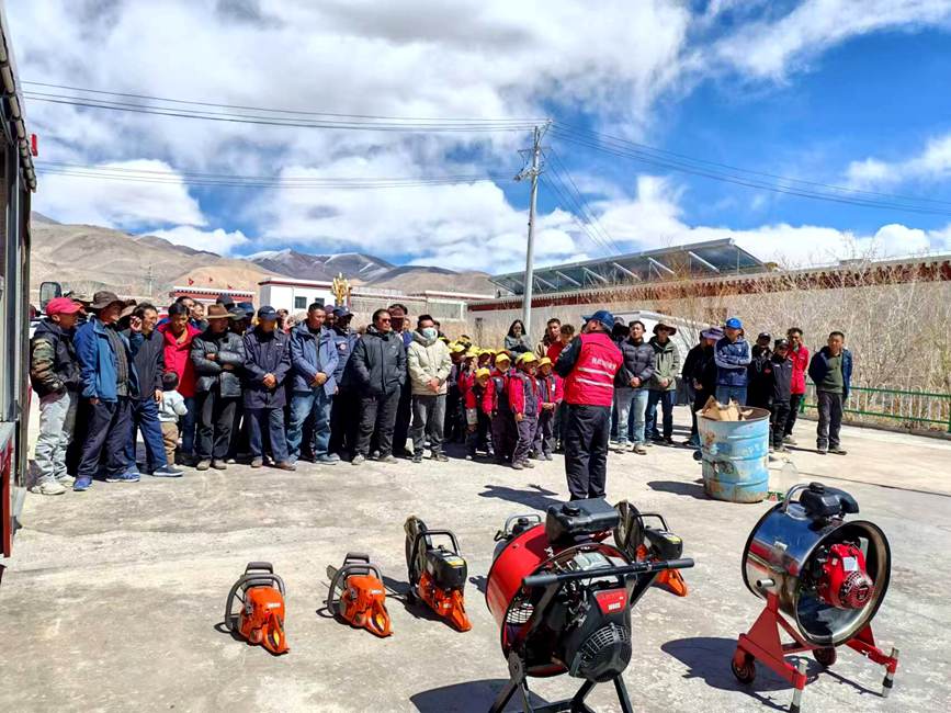 阿里地區(qū)文明實踐消防技能科普現場