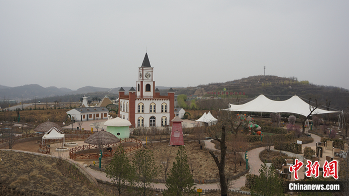 陜西省延安市安塞區(qū)高橋鎮(zhèn)南溝村生態(tài)示范園。 <a target='_blank'  ><p  align=
